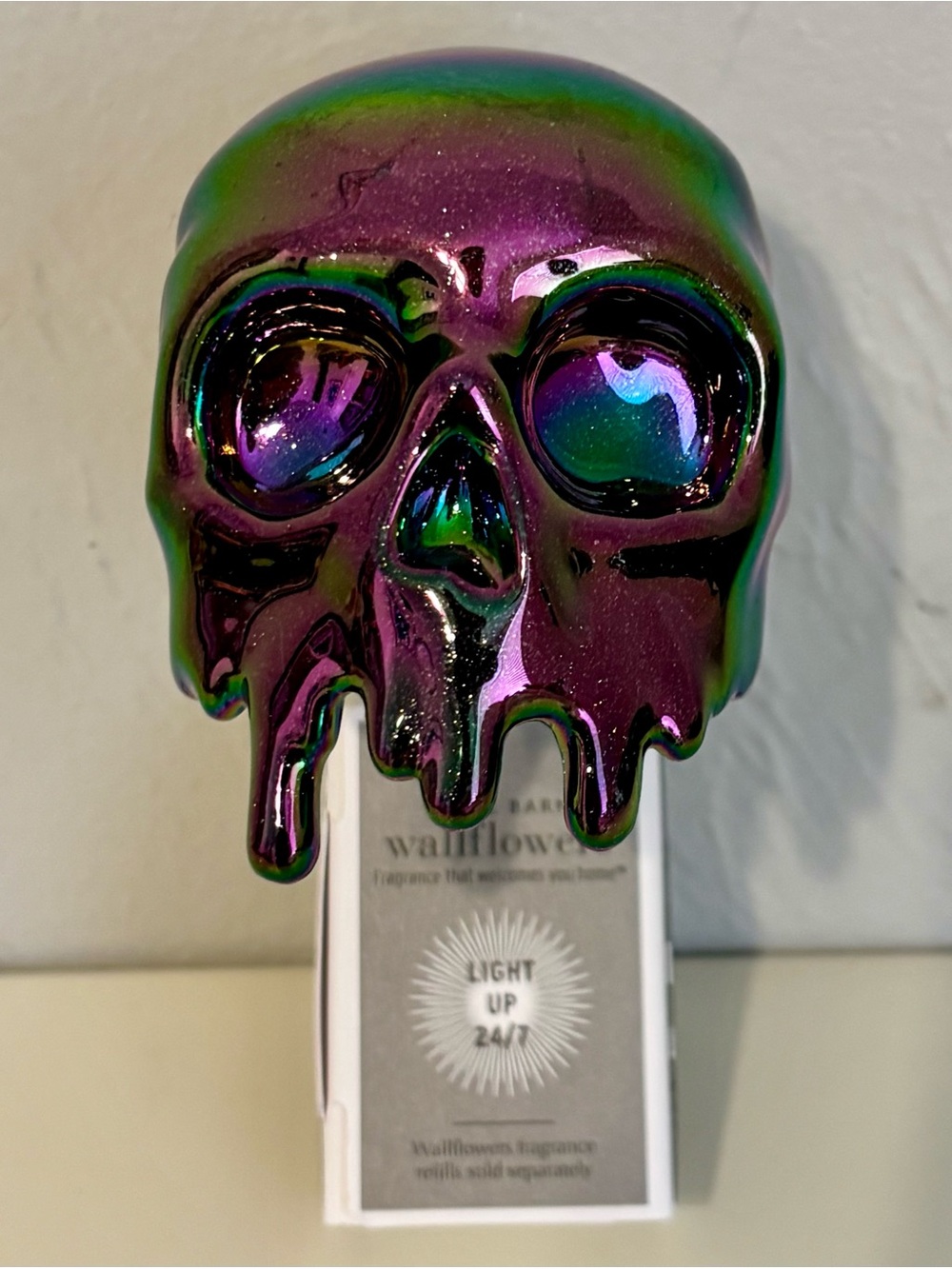 Bath & Body Works Dripping Metallic Skull Light Up Nightlight Wallflower Plug